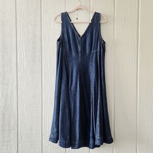 Soft Surroundings Double V Neck Tencel Denim Sleeveless Medium